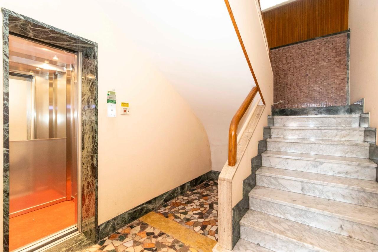 Charming Apartment With Parking! Turin Extérieur photo